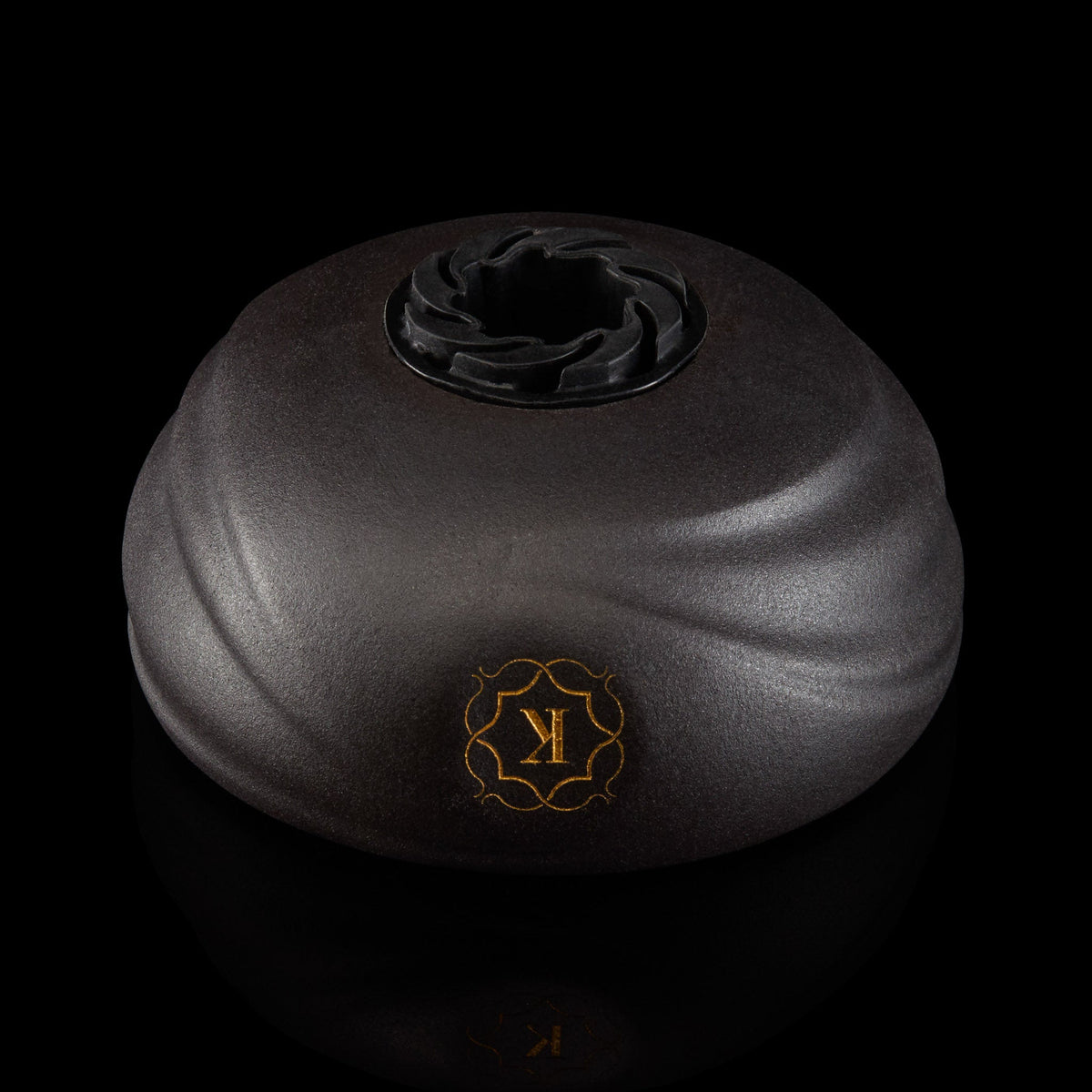 Kaloud Samsaris Kore Dao Black Clay Hookah Bowl - short, underside with grommet