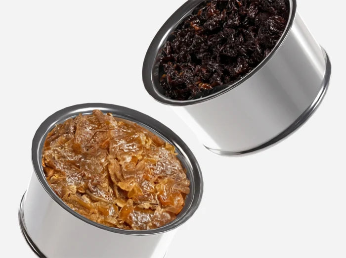 Zwei mit Shisha-Tabak gestopfte Köpfe